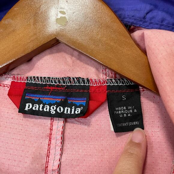 Vintage 90's Patagonia Red Windbreaker Anorak Half Button Snap Size Small - Picture 3 of 11
